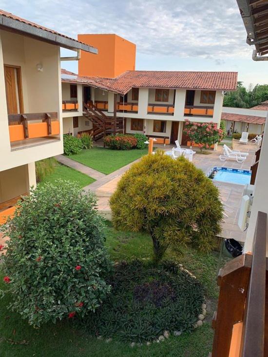 Bazén v ubytování Coroa Bella Praia Hotel nebo v jeho okolí