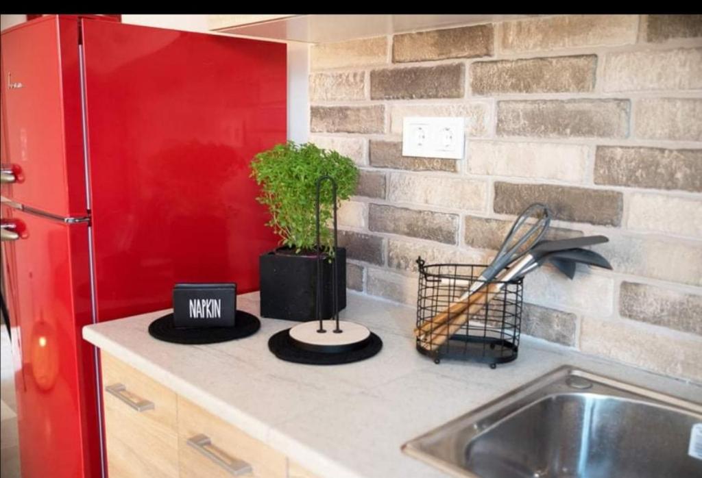A kitchen or kitchenette at Boho Vibes