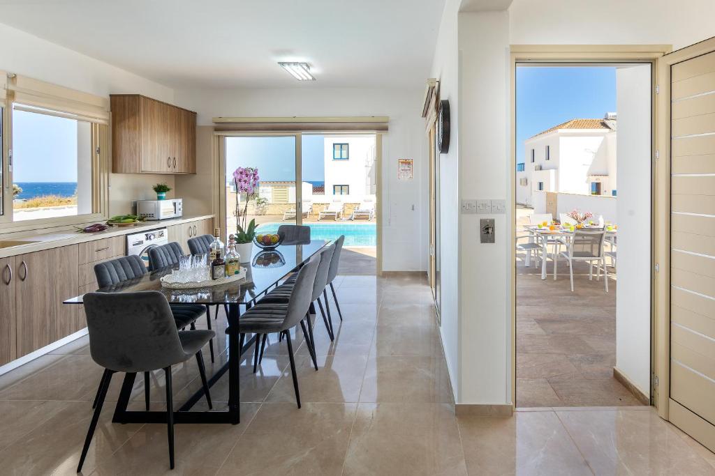 Diana Seaside Villas - Four-Bedroom Villa With Private Pool