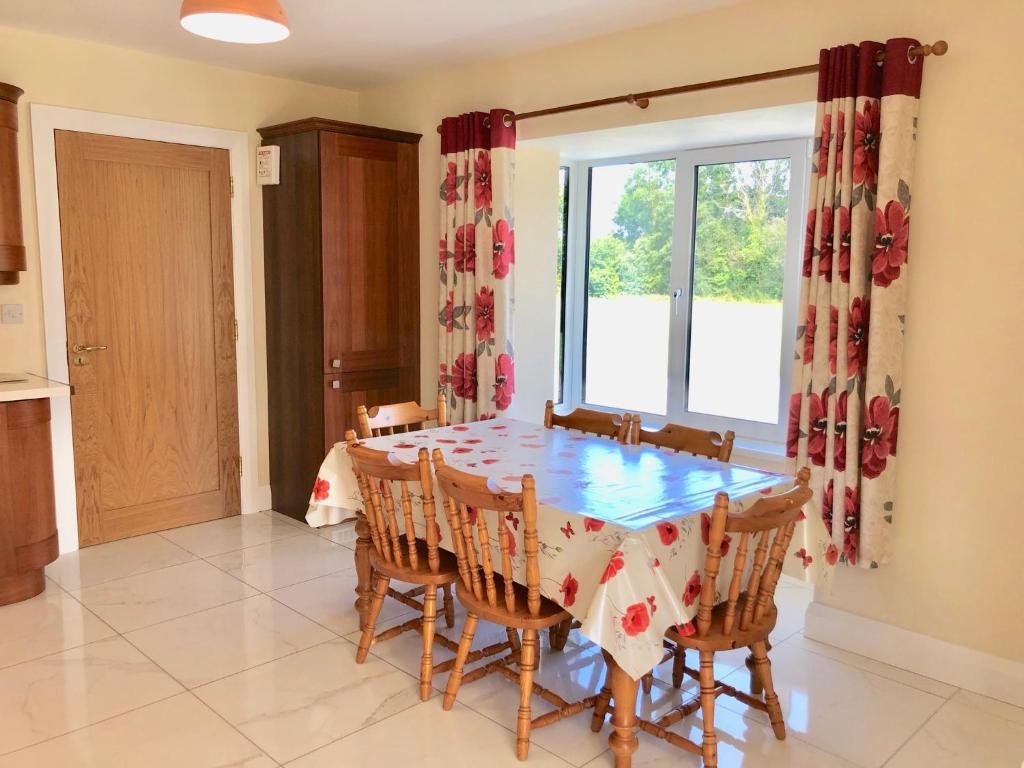 Fotografie z fotogalerie ubytování Loughgunnen Grove Lodge v destinaci Wexford