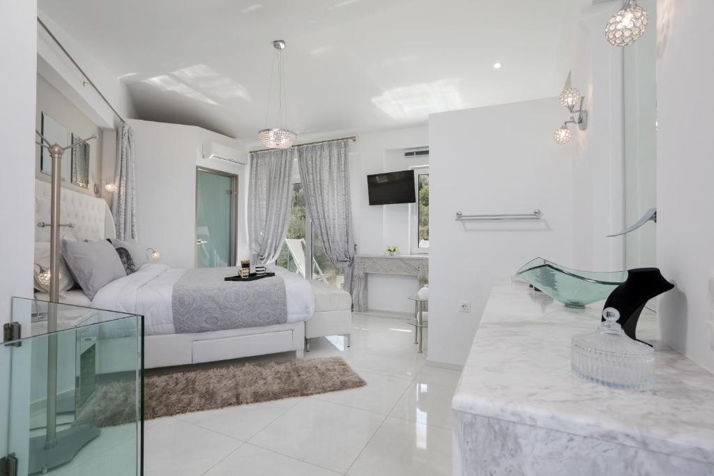 Posedenie v ubytovaní Dion Villa - Pool & Jacuzzi - Sleeps 4 - Zakynthos