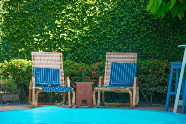 A piscina localizada em Pousada Portal da Concha ou nos arredores