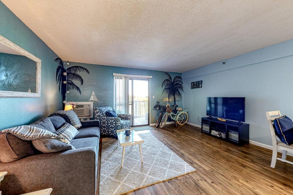 Μια τηλεόραση ή/και κέντρο ψυχαγωγίας στο Key West Villa 115