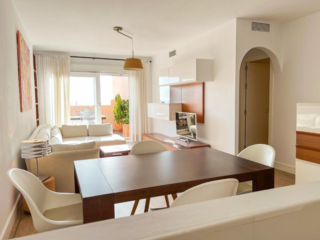 Posezení v ubytování Tarifa Cozy House - La Marina - Pool - Parking