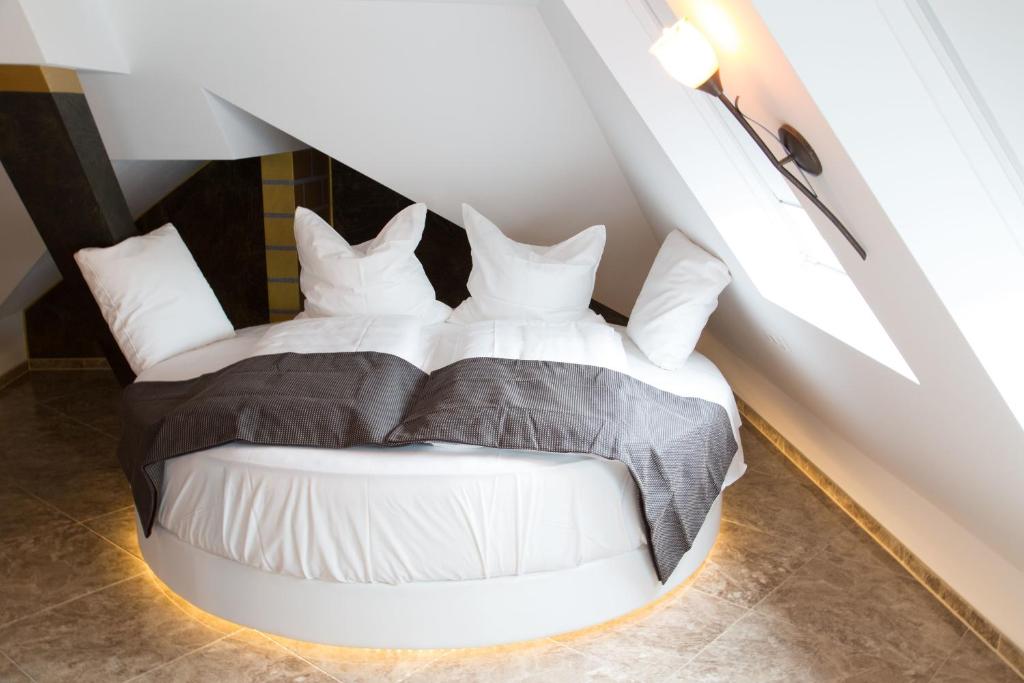 Alpha & Omega Hotel - Resim 23