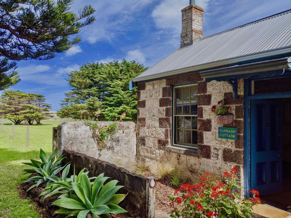 Curragh Cottage - Holiday Home