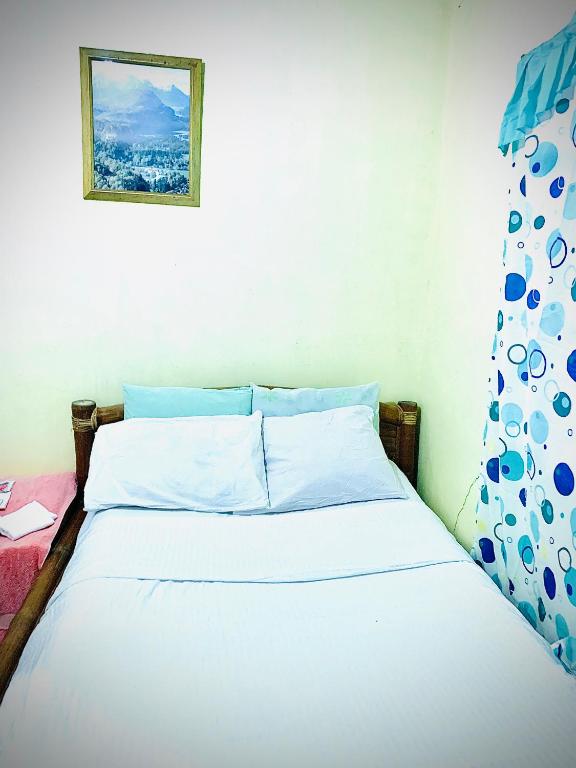 VILLA ROUCHELE KIKAY Resthouse Vacation HOME - Deluxe Queen Suite