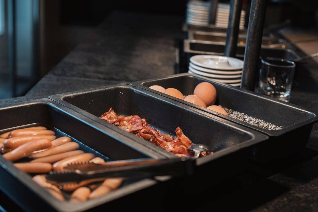 Jedlo v ubytovaní bed & breakfast alebo blízkom okolí