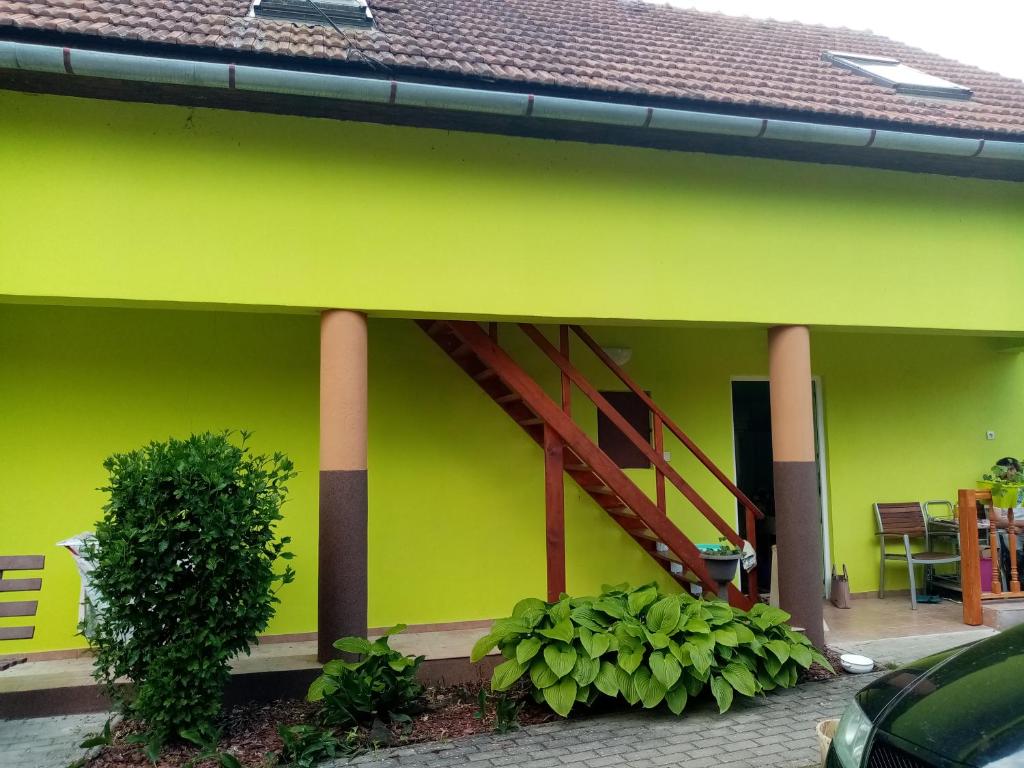 Greenhouse - Housity