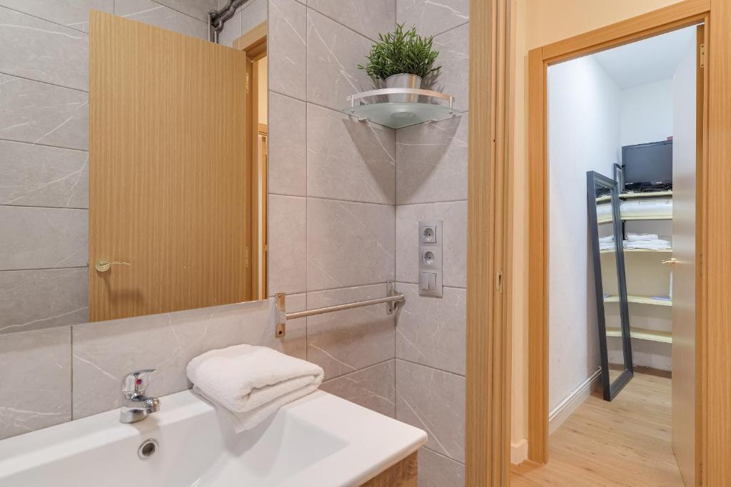Fotografie z fotogalerie ubytování Cool&colorful Centric Apartment v destinaci Barcelona