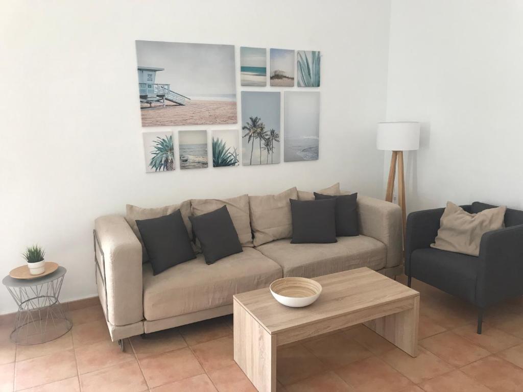 A seating area at Casa Dylan