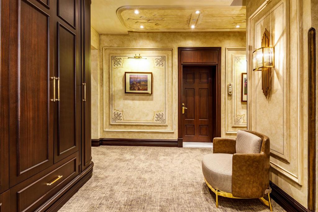 Uma área de estar em Cronton Design Hotel