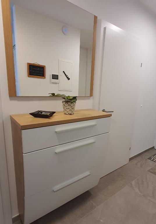 Fotografie z fotogalerie ubytování Luxuriöses Apartment mit Garten & Terrasse in der Nähe vom See im schönen Salzkammergut v destinaci Gmunden