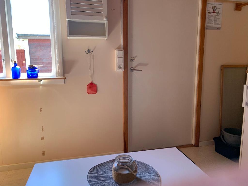 Postel nebo postele na pokoji v ubytování Nissevikens Stugby