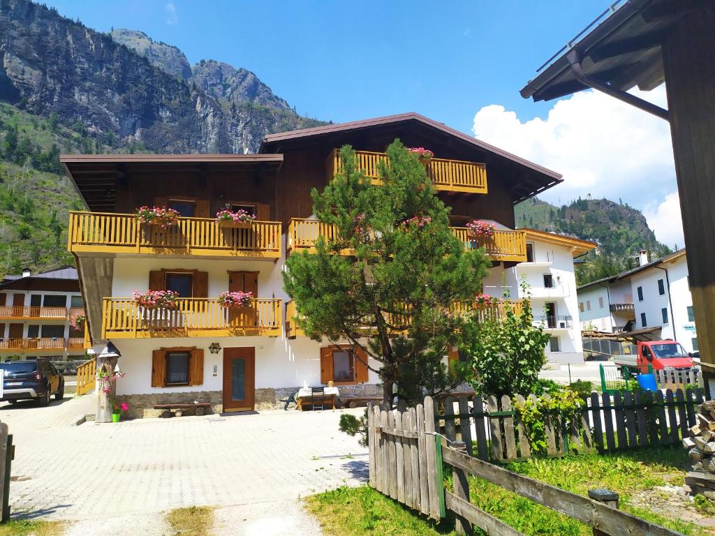 Nespecifikovaný výhled na hory nebo výhled na hory při pohledu z apartmánu