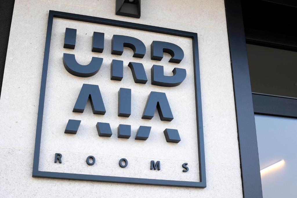 Certificato, attestato, insegna o altro documento esposto da URBAIA ROOMS