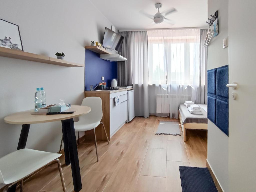Apart Rooms & Apart Hostel S8 - Double Room With Private Bathroom