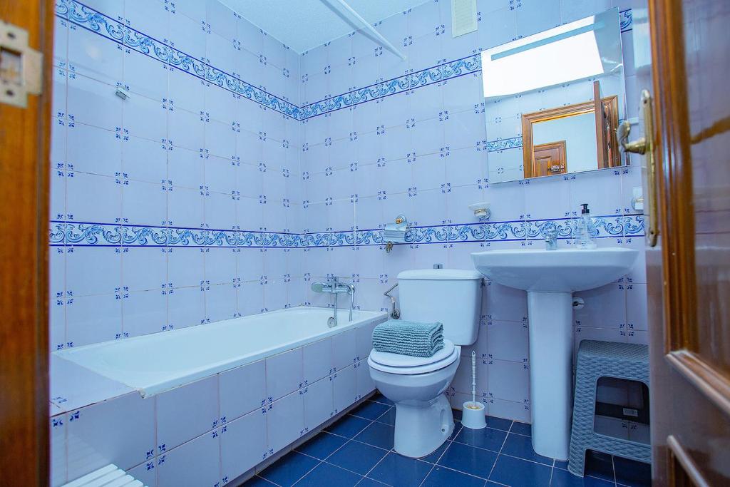 A bathroom at 042 Peaceful Mar View - Alicante Holiday