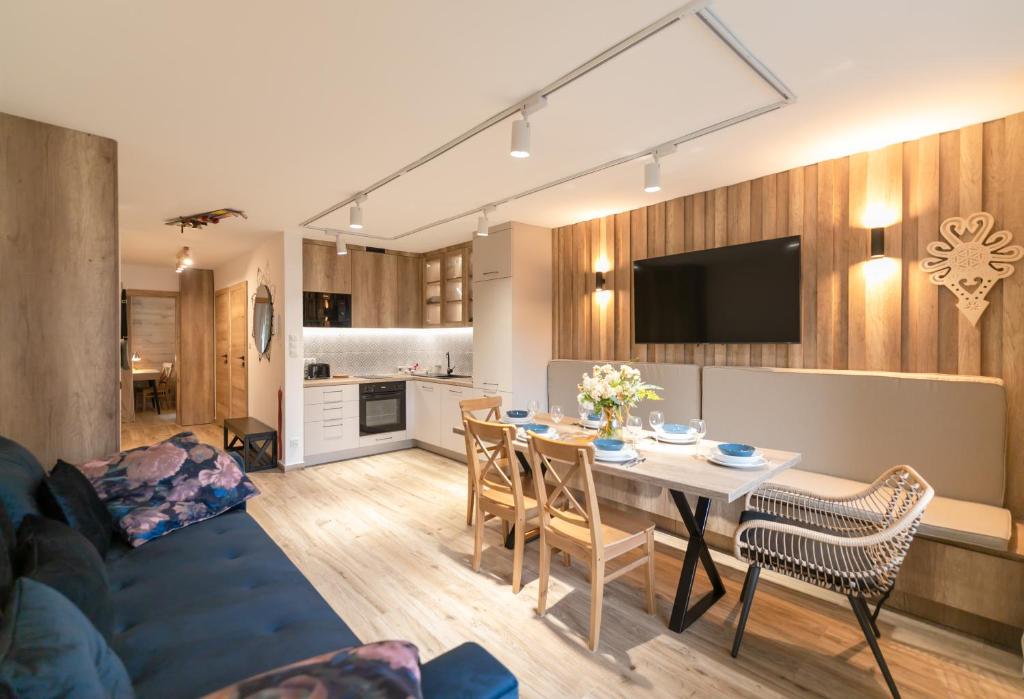 Kuchyň nebo kuchyňský kout v ubytování Wisła - Centrum, Apartament z Wiślaczkiem - Dream Apart