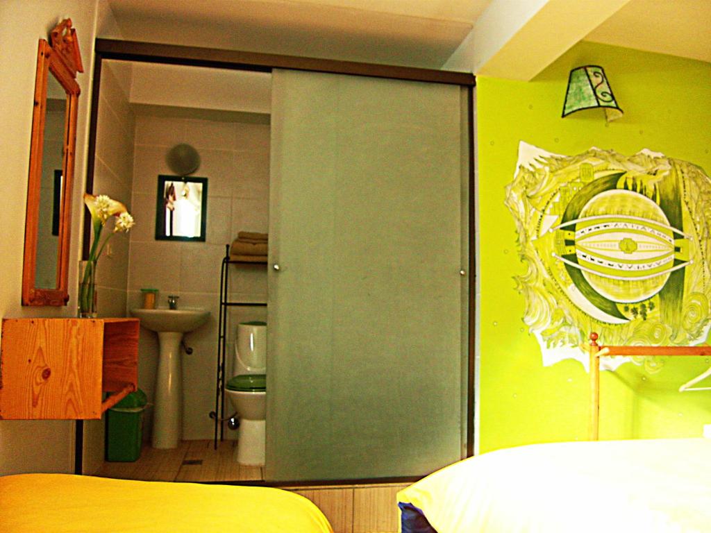 Koupelna v ubytování Anata Hostal
