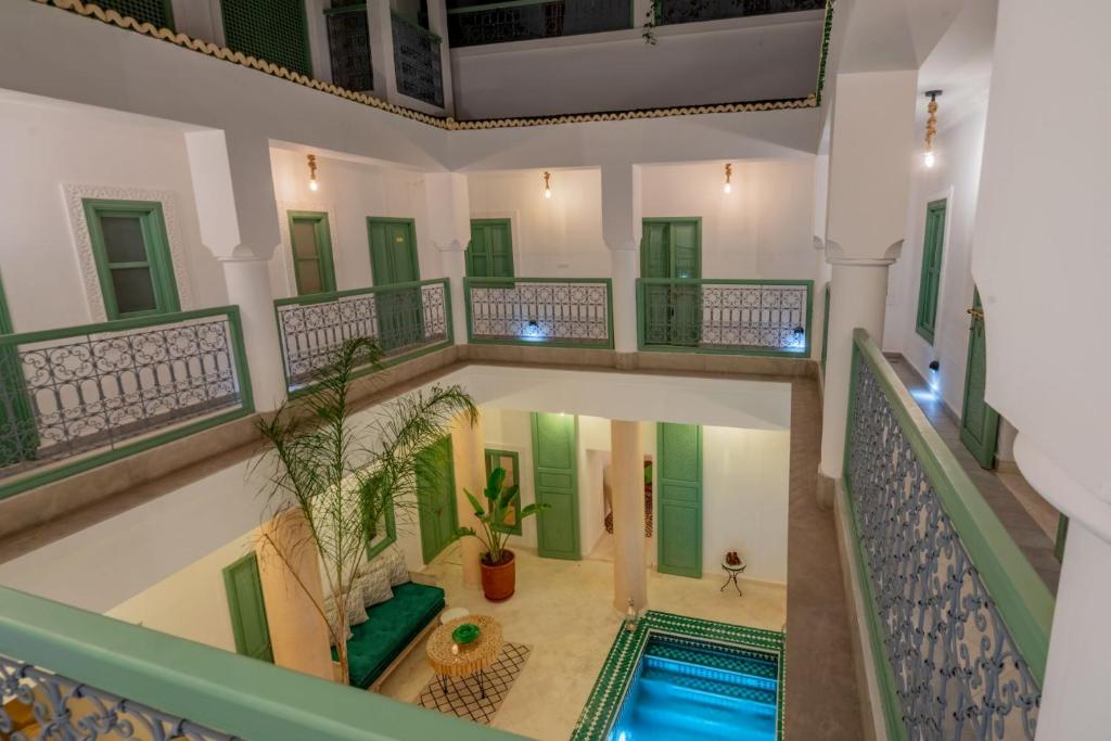 Bazén v ubytování Riad Trésor Marrakech nebo v jeho okolí