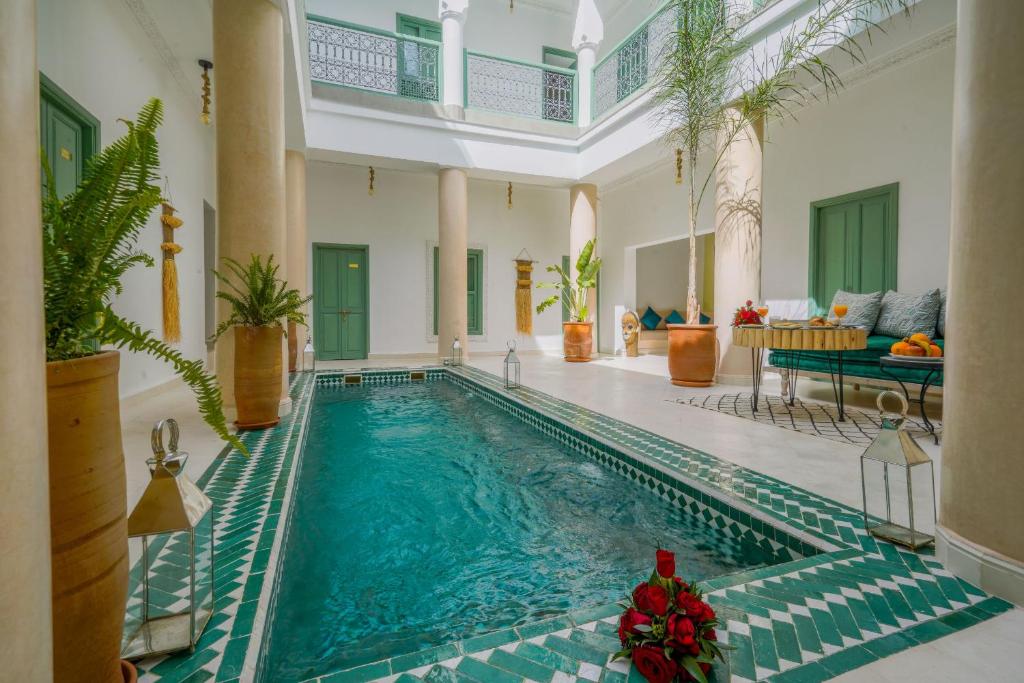 Bazén v ubytování Riad Trésor Marrakech nebo v jeho okolí