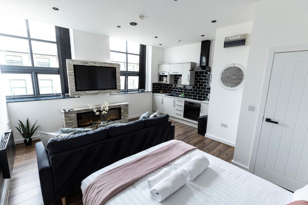 Spire Accommodations Ltd - King Studio