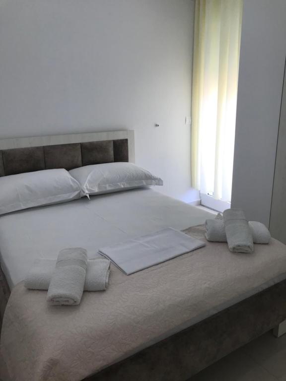 Saranda Apartment - Image 2