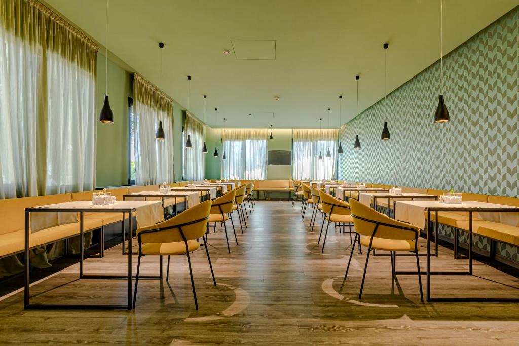 Restaurace v ubytování Motel Rona
