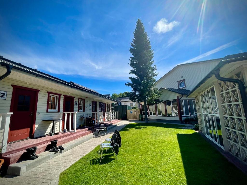 Aed väljaspool majutusasutust Aleksandri Guesthouse