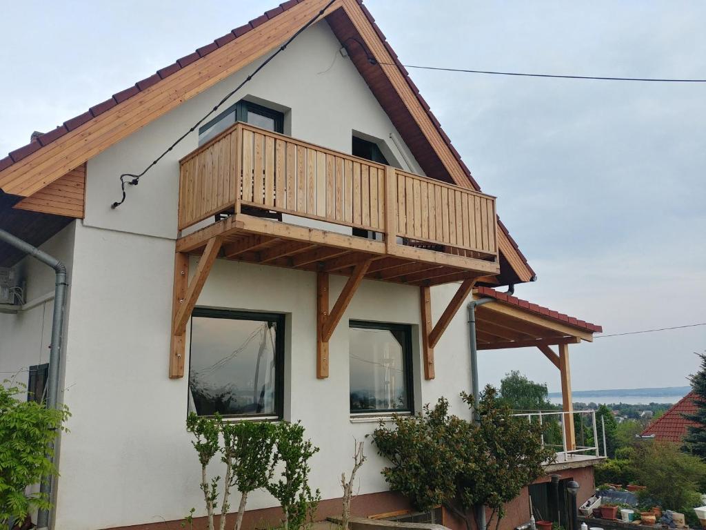 Fotografie z fotogalerie ubytování Villa Panoráma v destinaci Gyenesdiás