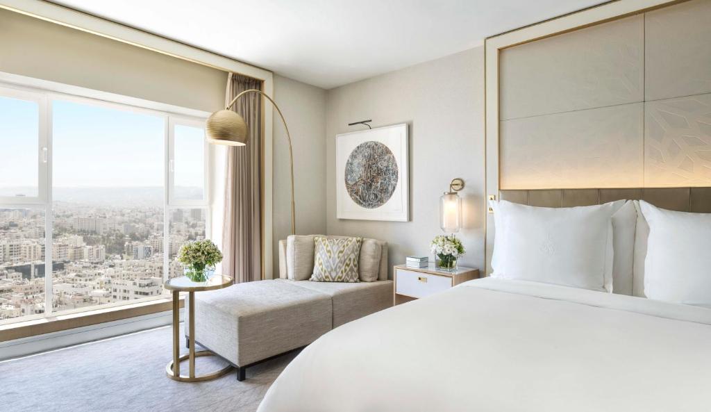 Four Seasons Hotel Amman - デラックスキングルーム