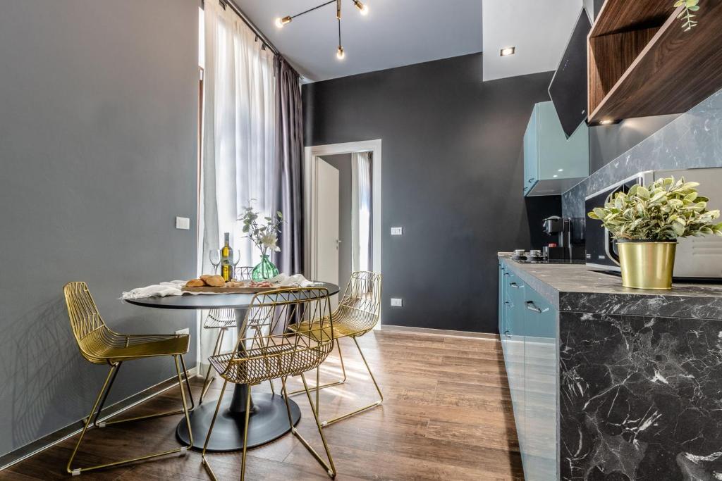 Ugo Bassi Apartments - Apartment