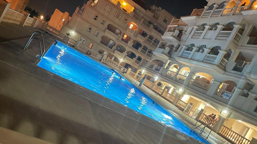 Basen w obiekcie Porto fino almerimar lub w pobliżu