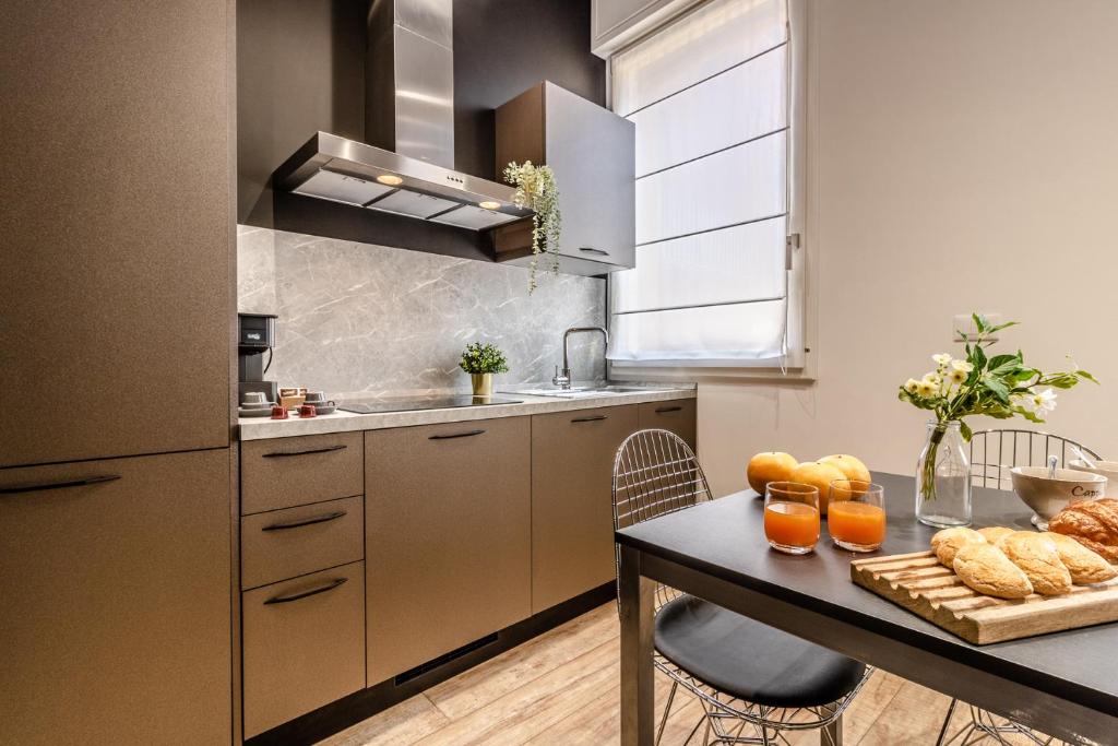Ugo Bassi Apartments - Apartment