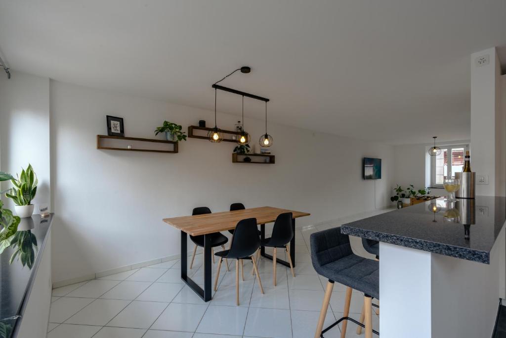 Fotografie z fotogalerie ubytování Apartment in the city center with free parking v destinaci Biel