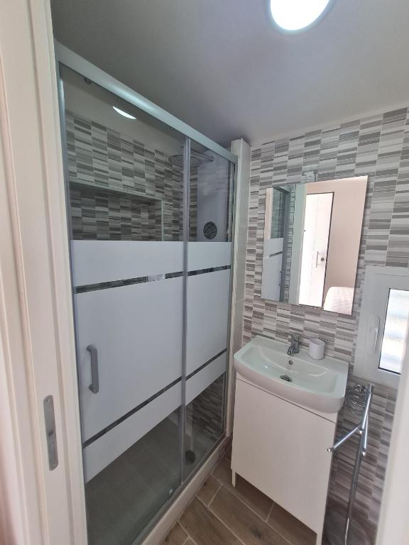 Koupelna v ubytování Scauri Rooms B&B