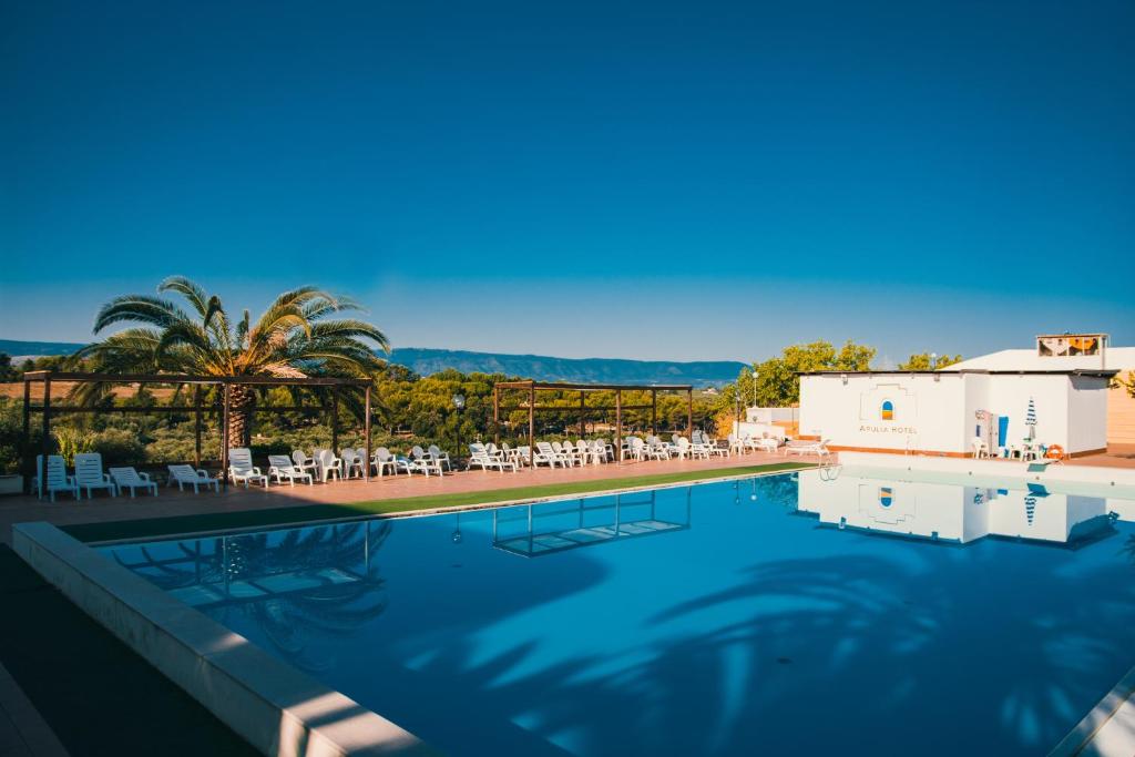 Majoituspaikassa Apulia Hotel Rodi Garganico tai sen lähellä sijaitseva uima-allas
