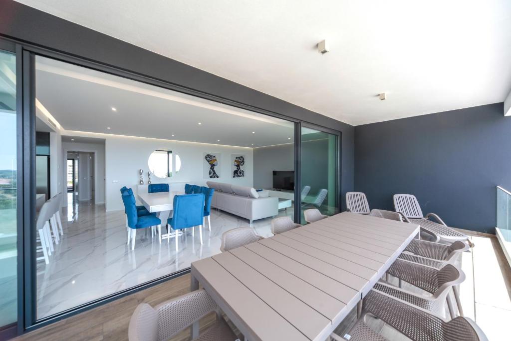 Posezení v ubytování Luxury apartments with stunning sea views