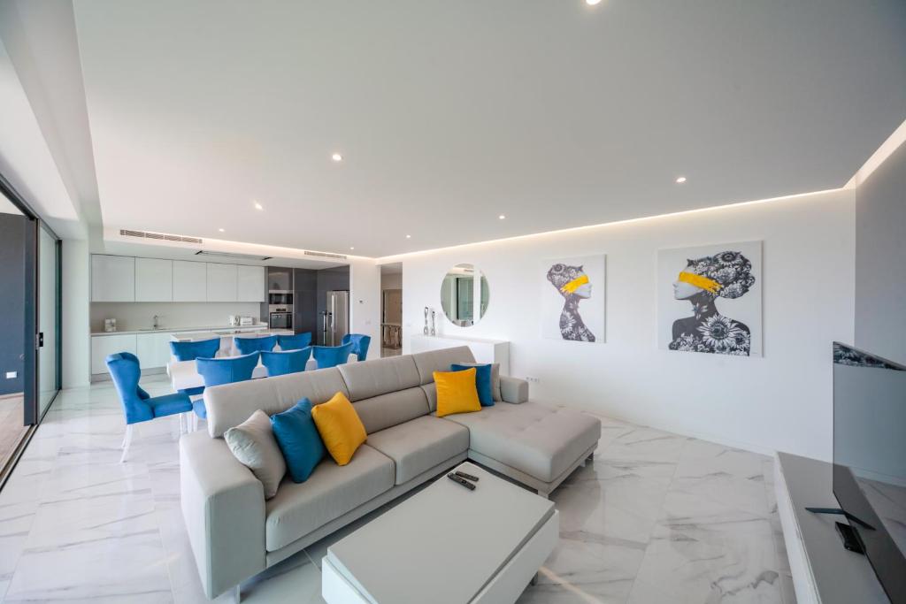 Posezení v ubytování Luxury apartments with stunning sea views