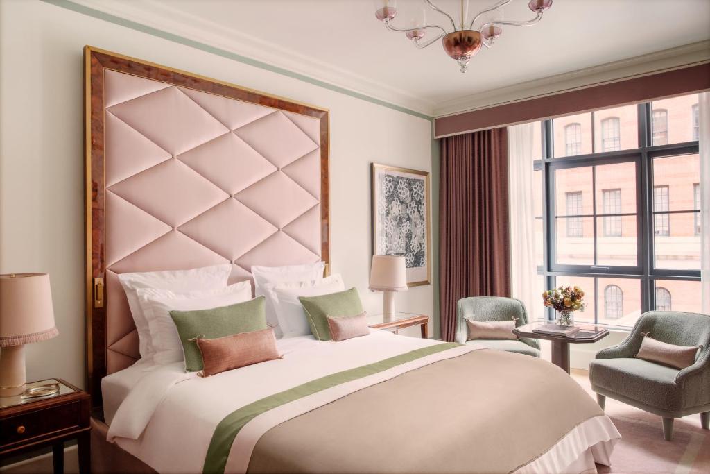 Cama ou camas em um quarto em Hotel Barrière Fouquet's New York