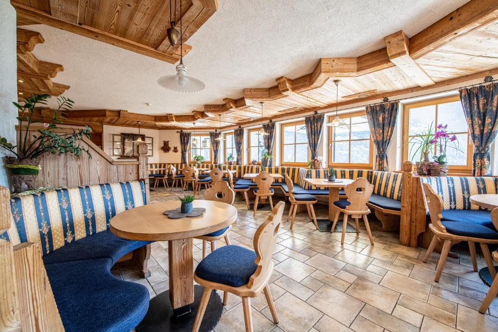 Restaurace v ubytování Gasthof Bauhof