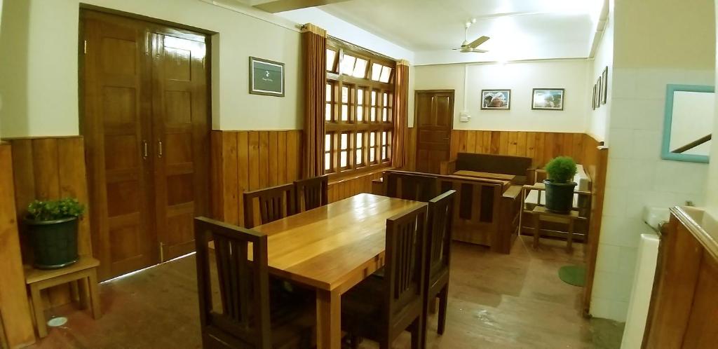 Kharjap Homestay - Queen Room