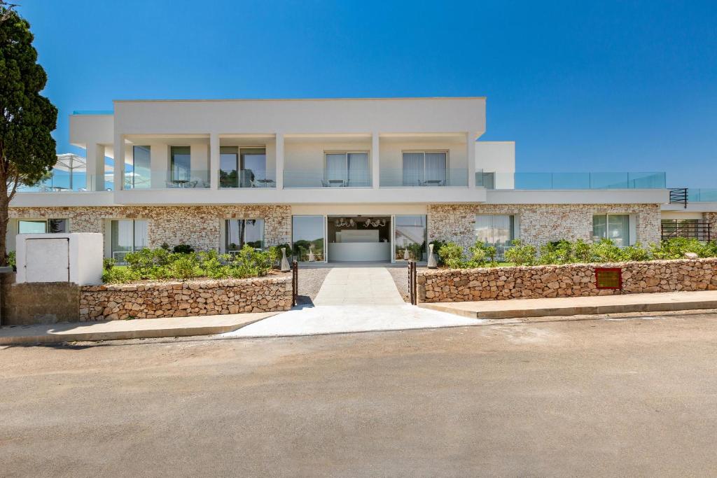 Perla Saracena Hotel & Restaurant