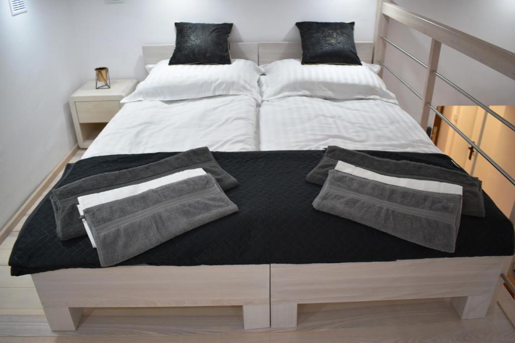 Old Cracow Apartment - 10