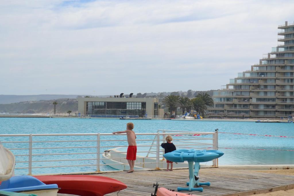 Bazén v ubytování San Alfonso Apartment nebo v jeho okolí