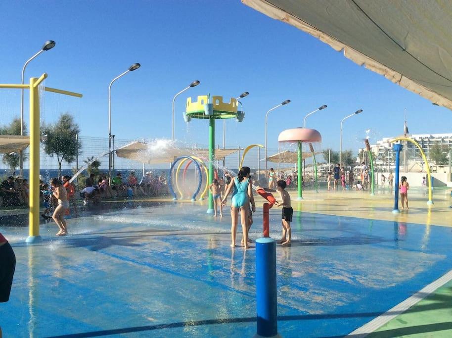 Coral Reef Apartments - 13