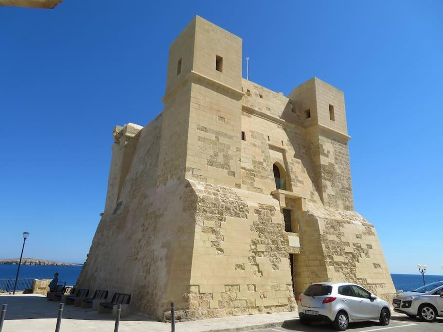 Coral Reef Apartments - 15