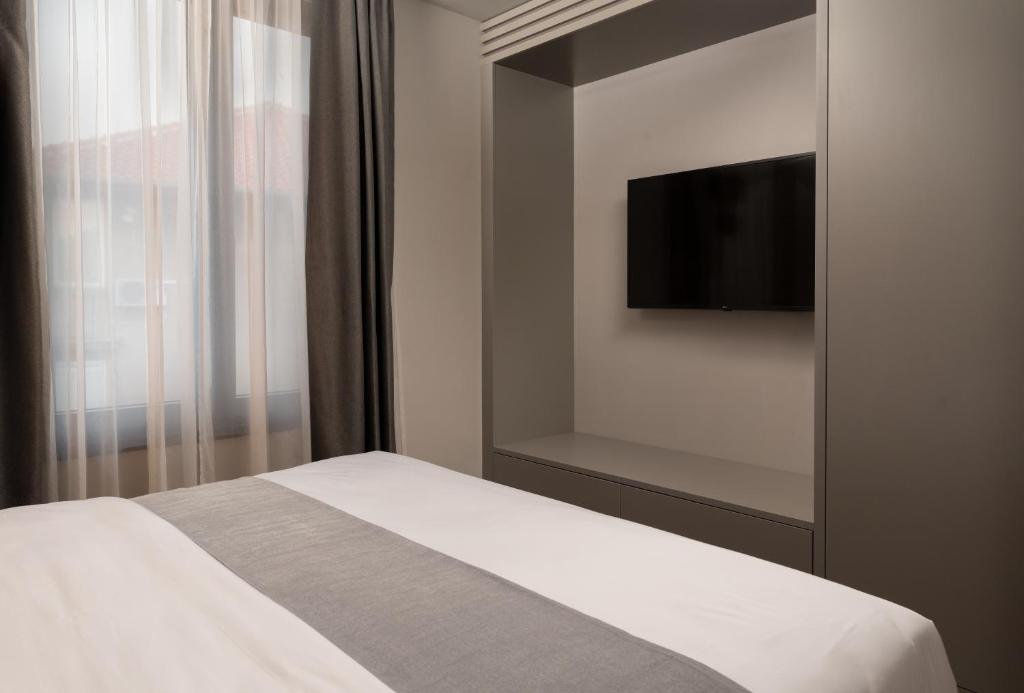 La Vista Suites - 10