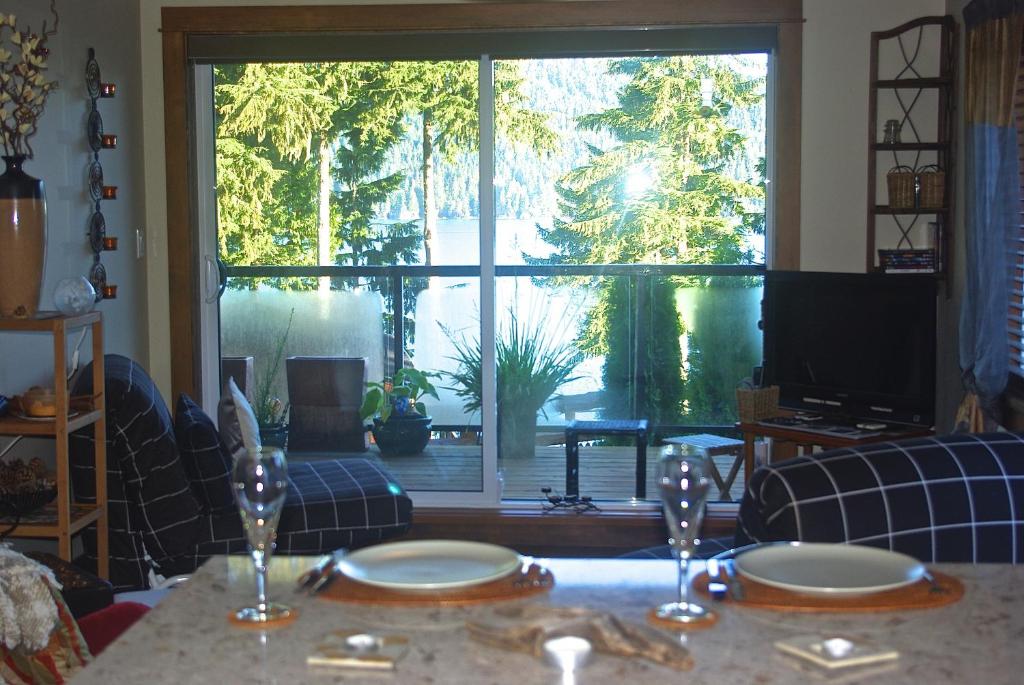 Posezení v ubytování Wild Coast Chalets
